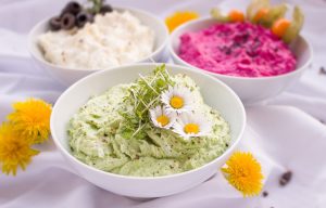 How to Serve Cream Cheese to Dogs