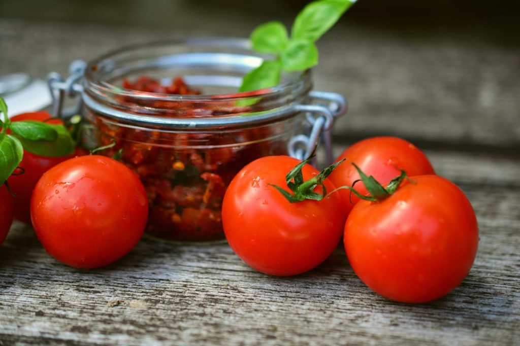  Eat Tomato